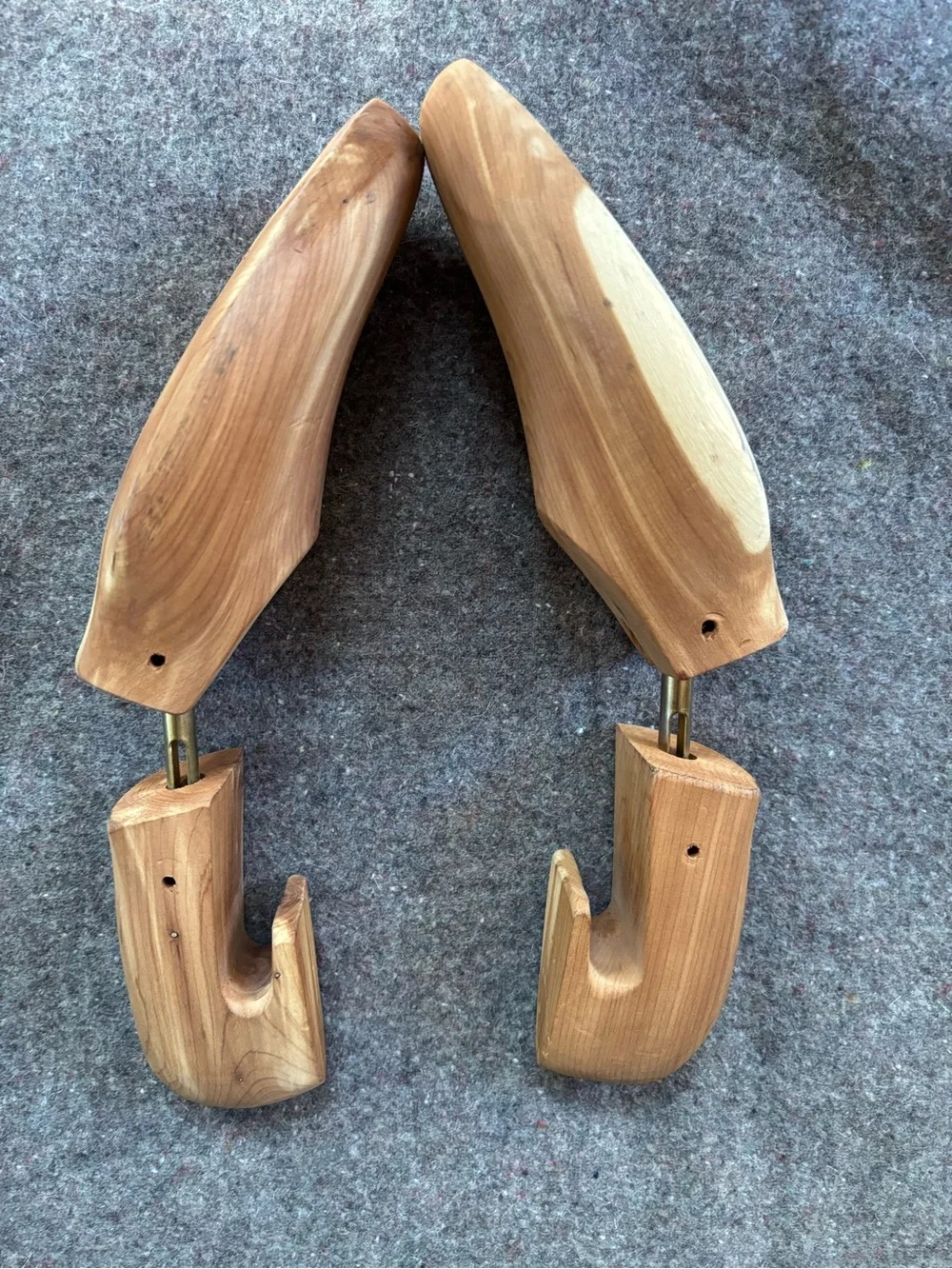 Wooden Shoe Trees - Natural Brown Cedar Shoe Shapers